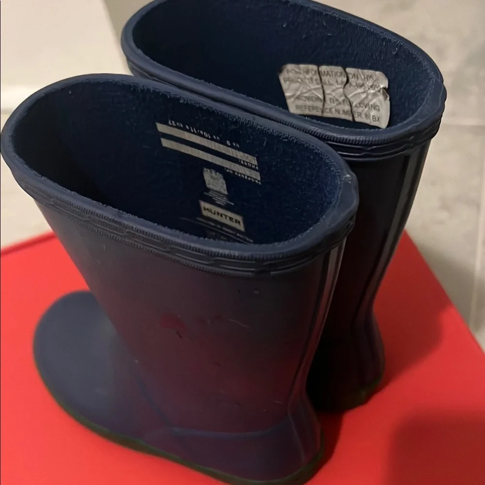 Hunter Navy Rain Boots - Picture 3 of 5